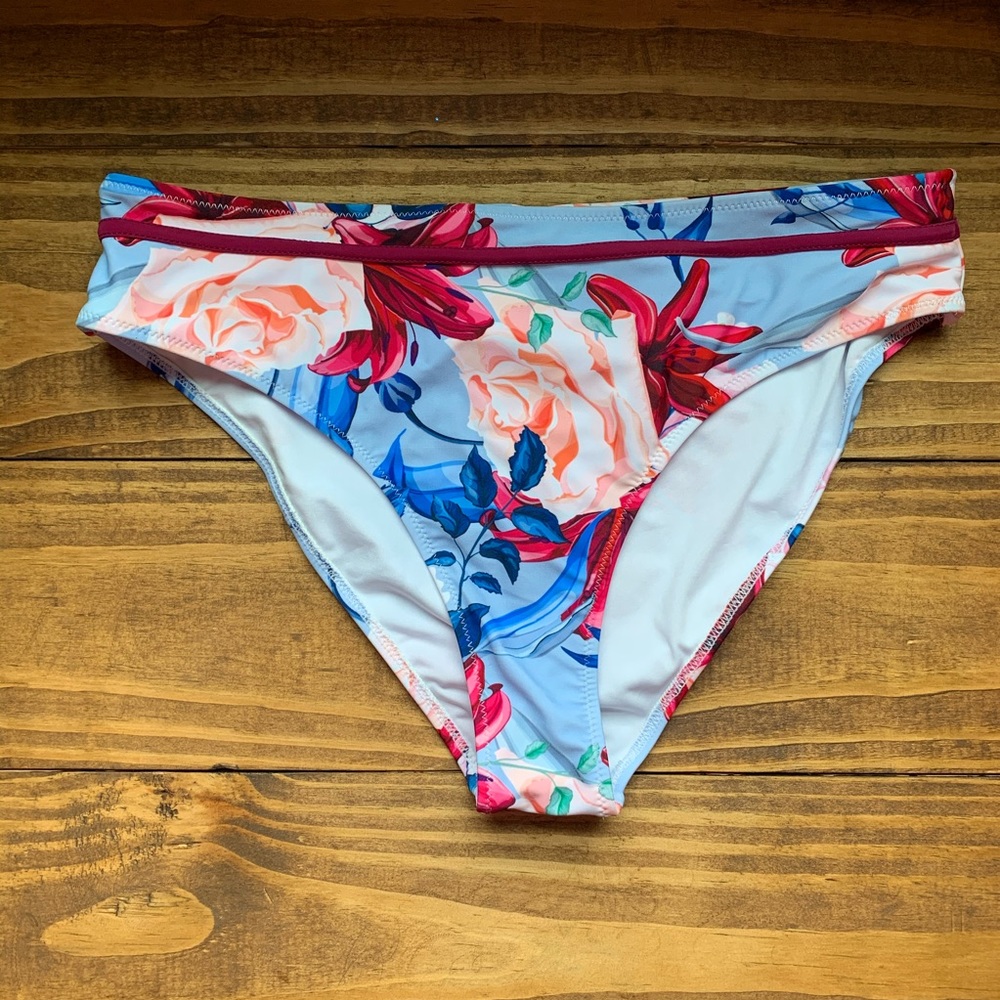 Cupshe NWT Floral print swim bottoms